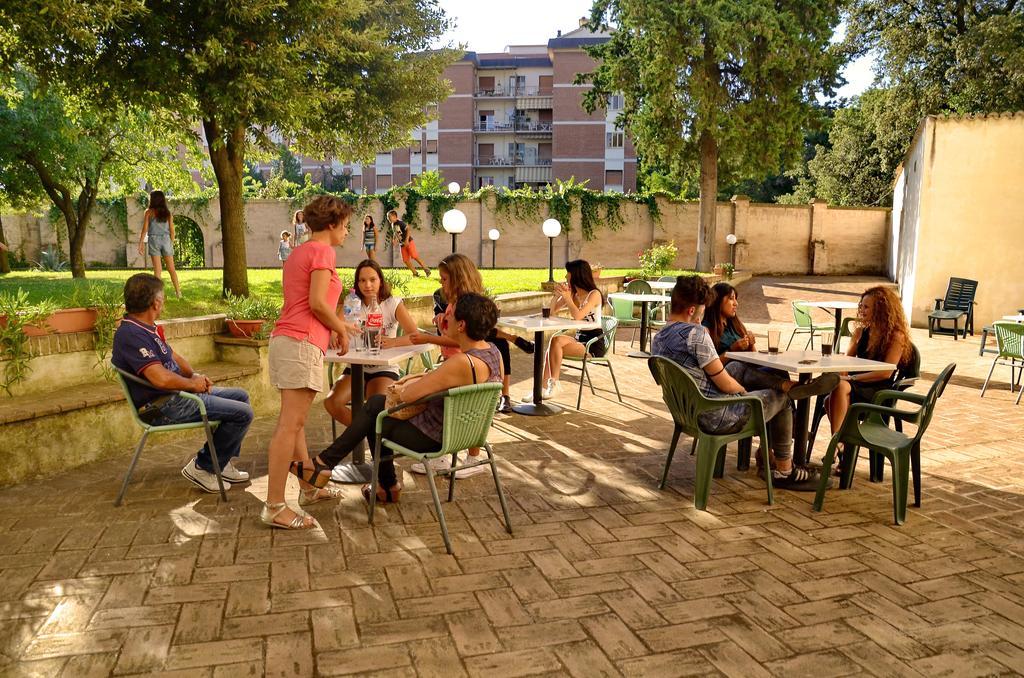 Ostello Palazzo Pierantoni Foligno Eksteriør billede