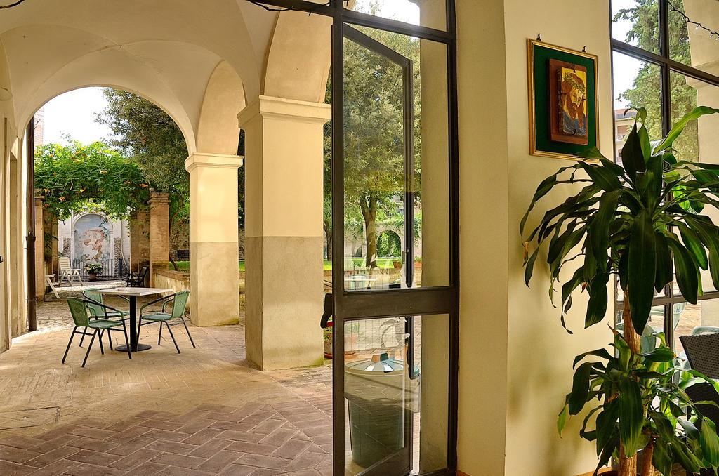 Ostello Palazzo Pierantoni Foligno Eksteriør billede