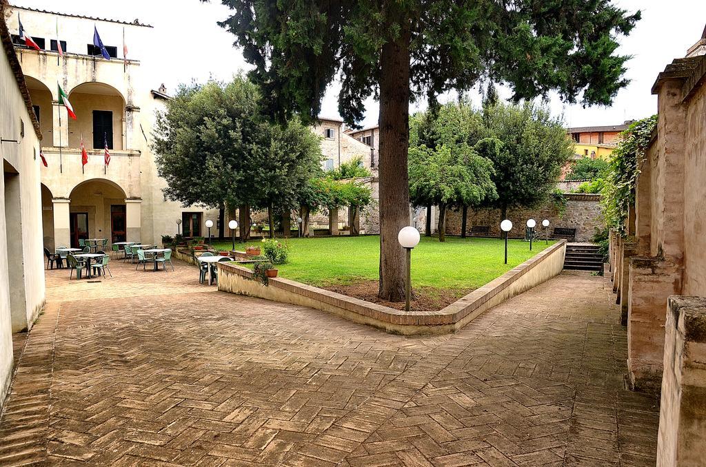 Ostello Palazzo Pierantoni Foligno Eksteriør billede
