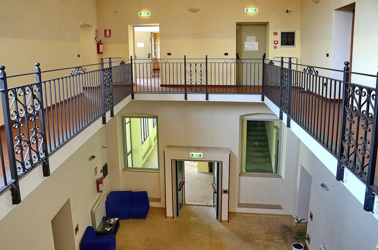 Ostello Palazzo Pierantoni Foligno Eksteriør billede