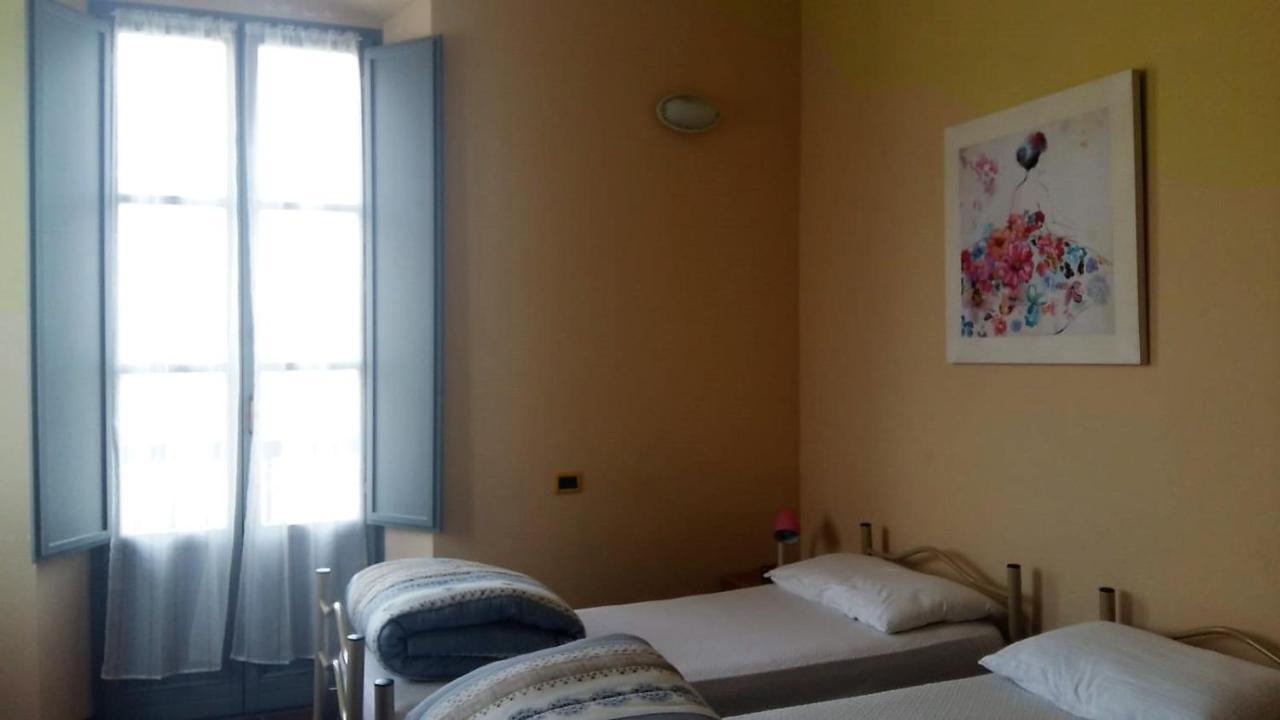 Ostello Palazzo Pierantoni Foligno Eksteriør billede